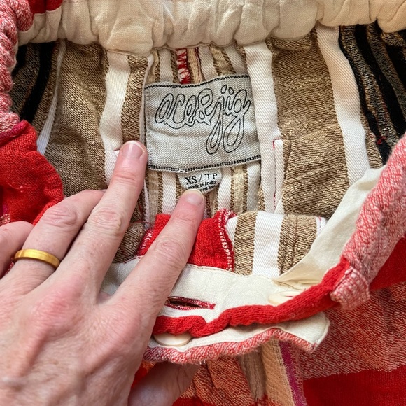 Ace&jig rouge trousers- xs - don’t and back pockets- button fly- elastic waist - Picture 4 of 5